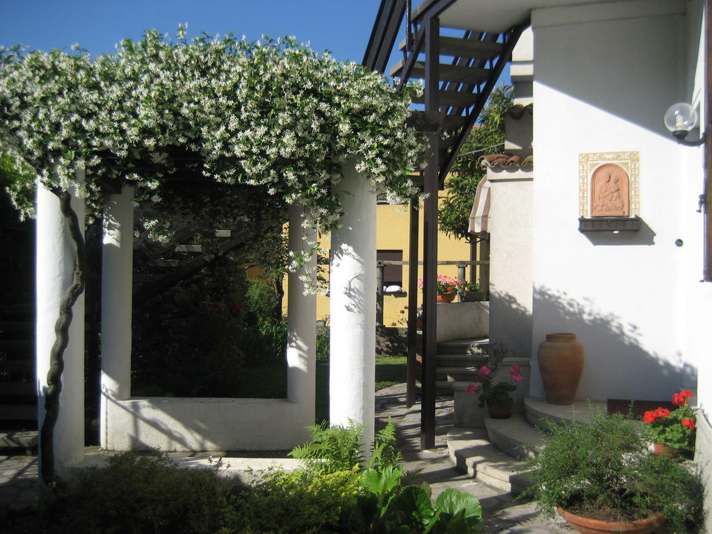 B&B Le Colombine Abbadia Lariana Exteriér fotografie